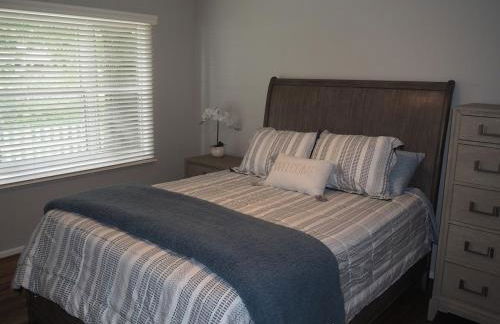 Lorlee - A Large and Luxurious Lakefront Cottage! - Foto 19