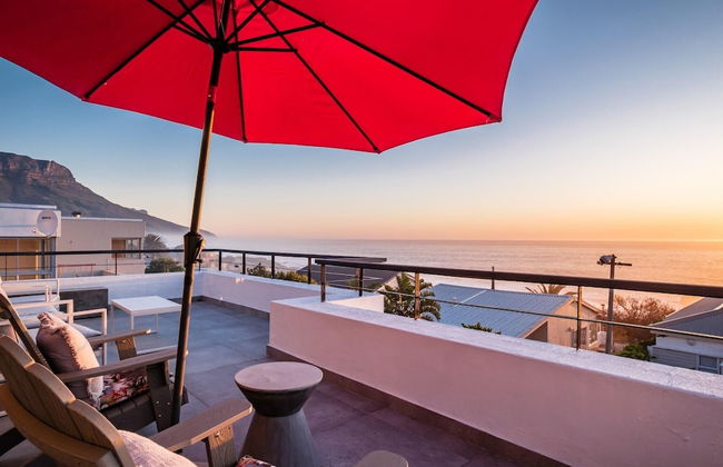 Stylish Holiday Home With Private Pool Ocean Views Jumeirah Blue - Photo 1