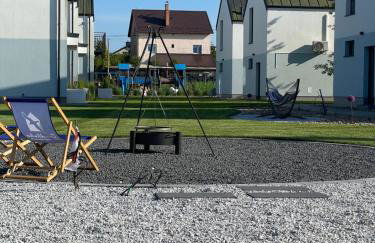 Siedlisko na wydmach, sauna,podgrzewane jacuzzi,domki klimatyzowane,starlink internet,parking - Photo 15