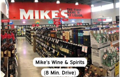 Classy 2BR-Parking, Rooftop,Near Arrowhd & TMobile - Photo 16