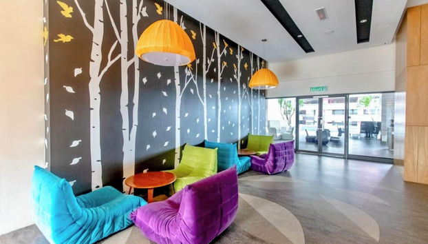 Coin salon dans le hall