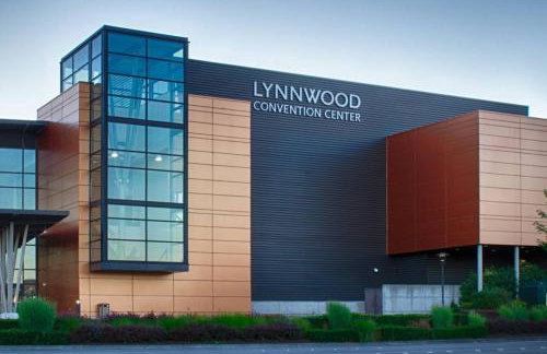 Brier 5BR Retreat w Pool Table Deck Central AC - Foto 53