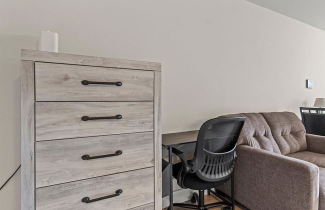 Modern Studio Apartment in Huntsville - Photo 11