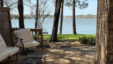 Ultimate Lake Resort Xtravaganza - Luxury - Waterfront - Boathouse - Sleeps 18 - Photo 3