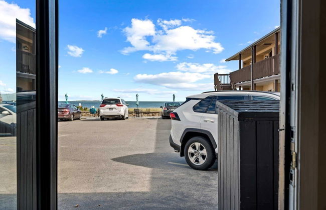 Beachfront Bliss Cozy Studio! - Photo 14