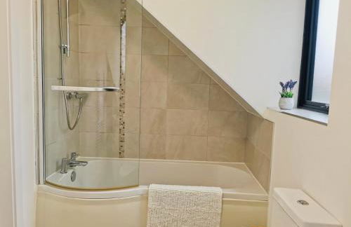 Modern Town Center Apartment - Foto 2