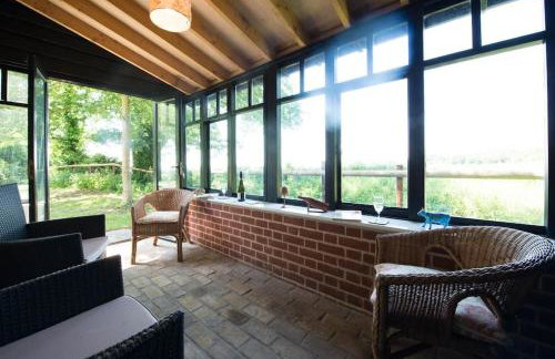 The Wobbin, Remote, Comfort, Sea Views and the beautiful Essex Marshes - Foto 8