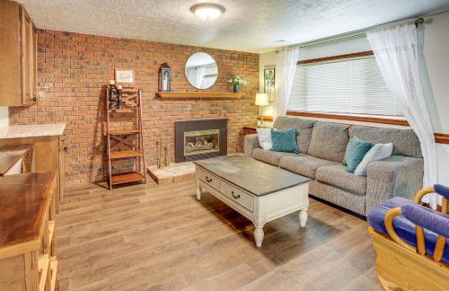 Spacious Rock Springs Stay Near Shops and Dining! - Foto 3