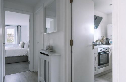 HighTide - 2 bed with parking, balcony & sea view. - Photo 15