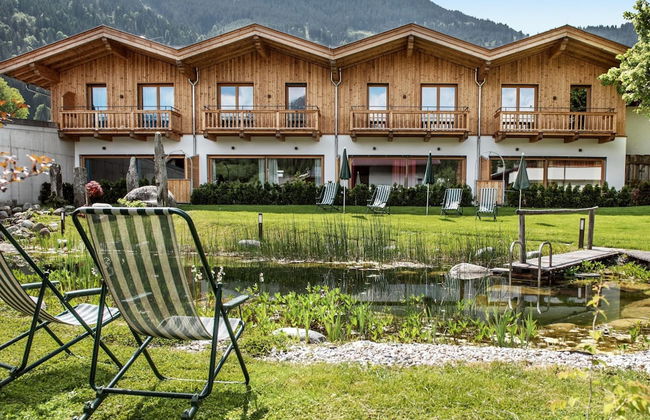 Large Chalet With Carmine and Wellness Area - Foto 1