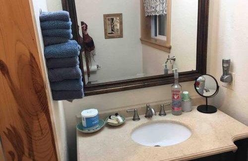 Turnagain View Lodge and Wedding Venue - Photo 39