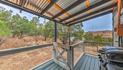 Mtn Escape with Deck and Views - Near Race Track! - Foto 2