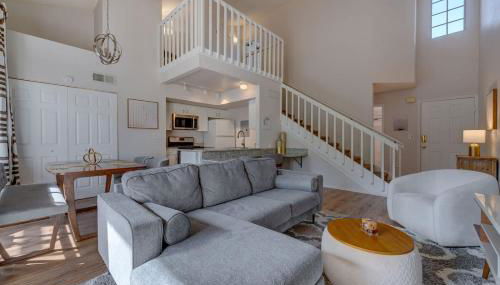 Charming and Cozy Townhome Near Disney - Foto 3