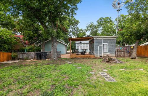 Ms. Bunny's Bungalow - Photo 43