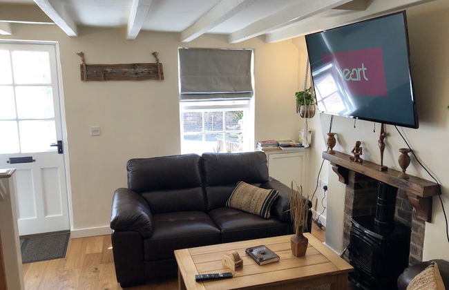 2 Bed Cottage - Sleeps 4 - Parking - Wifi - Foto 7