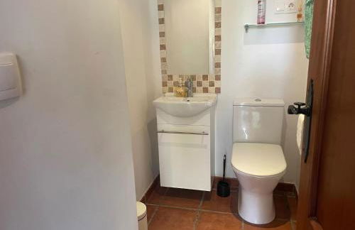 Lovely 10-bed Villa With Private Pool & Garden - Foto 21