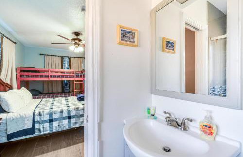 Purely Pompano, Pool, Water front, Paddleboard, Beach, 5 bedroom 3 bath - Photo 34