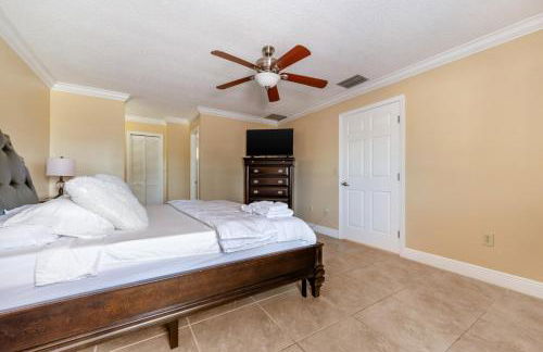 Renovated 3BR Dog Friendly Pond View W/D - Foto 52