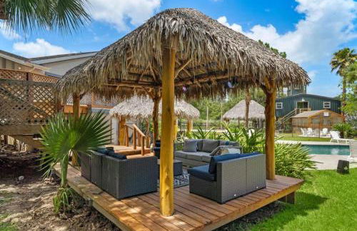 Waterfront oasis with private pool, game room, fire pit and volleyball court - Foto 69