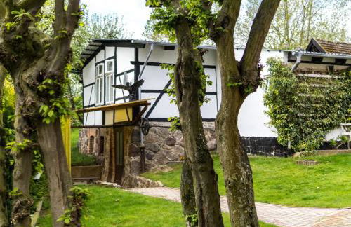 Family-Friendly Home with Garden - Foto 12