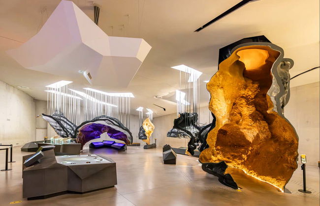 Cave Art Center & Lascaux Cave Guided Tour - Photo 2