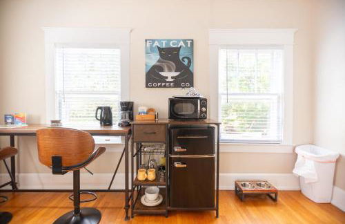 Sunny efficiency in historic home - Foto 29