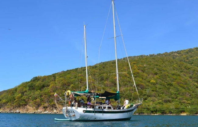 Sailing in Concha Bay - Photo 1