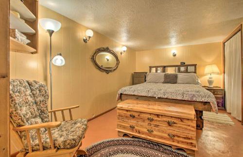 Cozy Home with Hot Tub Half Mi to Salmon River! - Foto 15