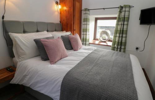 Wayside Cottage at Wayside Farm - Photo 12