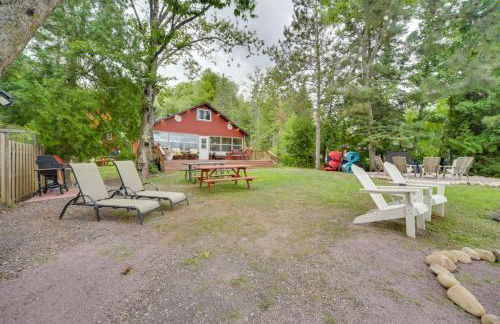 Winter Lake Escape with Access to Ice Fishing! - Foto 36