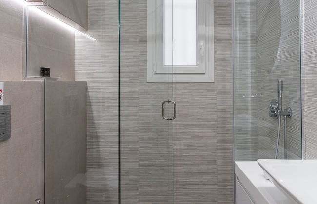 Sunny & Luxurious Penthouse with Terrace - Foto 41