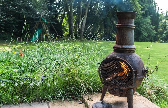 1-bed Cabin, 2 Adults, Wood Burning Hot Tub & Fire - Photo 32