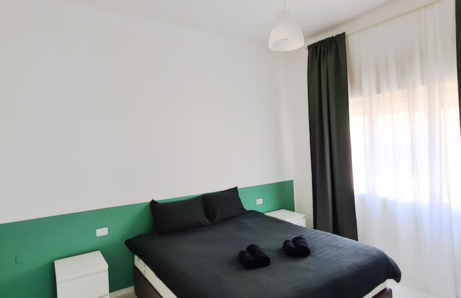 Modern Apt Rothschild Very Central TL7 - Photo 2