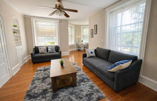 Stylish & Charming 2BR Monthly Discount - Foto 1