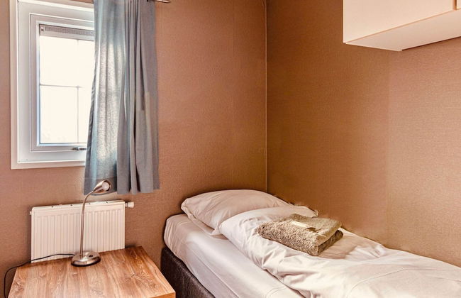 Holiday Home With Terrace in Giethoorn - Photo 2