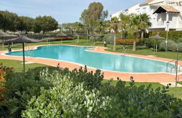 LA CASA DE LOS PATOS Jardines del lago - Foto 1