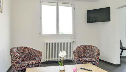 Awesome Apartment In Pirou With Wifi - Photo 3