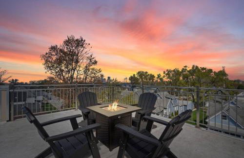 Luxe Retreat! Bar|Rooftop DT Views|Hot Tub|Arcade - Foto 6