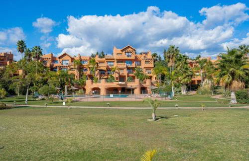 Tropical Apartment between Marbella and Estepona - Photo 13