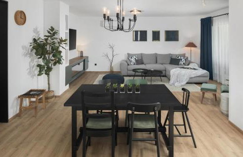 Amazing Home In Strped With Wifi - Photo 25