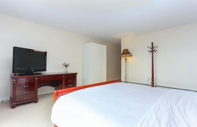 Grand Spacious Suite near YVR by Elevate Rooms - Foto 4