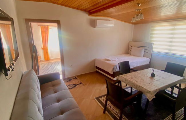 Lumos Homes - Photo 13