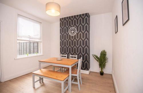 Modern 3 Bedroom Home in Central Rugby w Parking - Foto 15