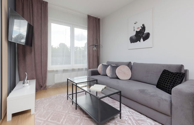 Warsaw Apartment With Parking by Renters - Foto 15