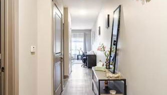 Skyline Serenity- Gym, Walk to Bars and Restaurants - Foto 4