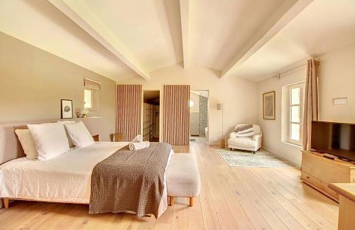 Superbe Mas Provençal rénové avec piscine, billard et climatisation à Paradou - Foto 47