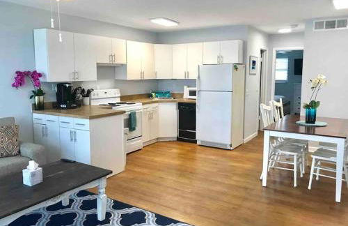 Sailfish Suites 2 - pet friendly & waterfront - Photo 3