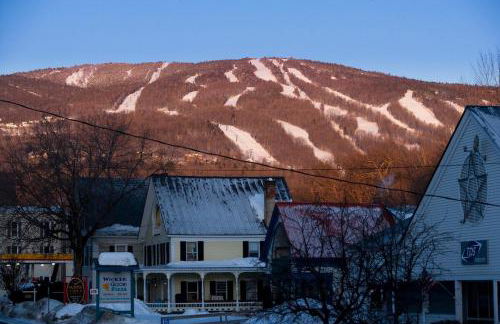 The Treehouse at 11 Gables - Center of Ludlow Village near Shopping and Restaurants - Foto 33