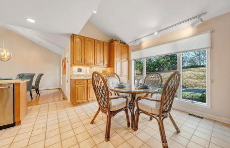 Lake Allure - Private Dock, Indoor Pool, and Hot Tub - Foto 17