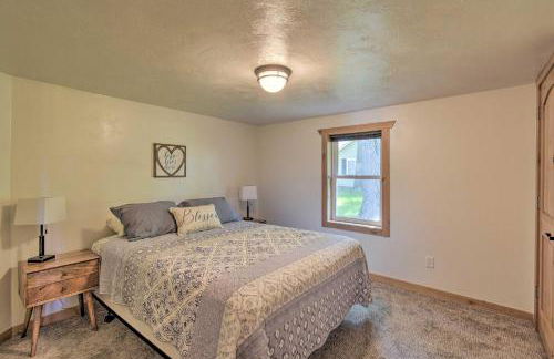 White Lake Home with Patio, Fire Pit, Boat Dock! - Foto 12